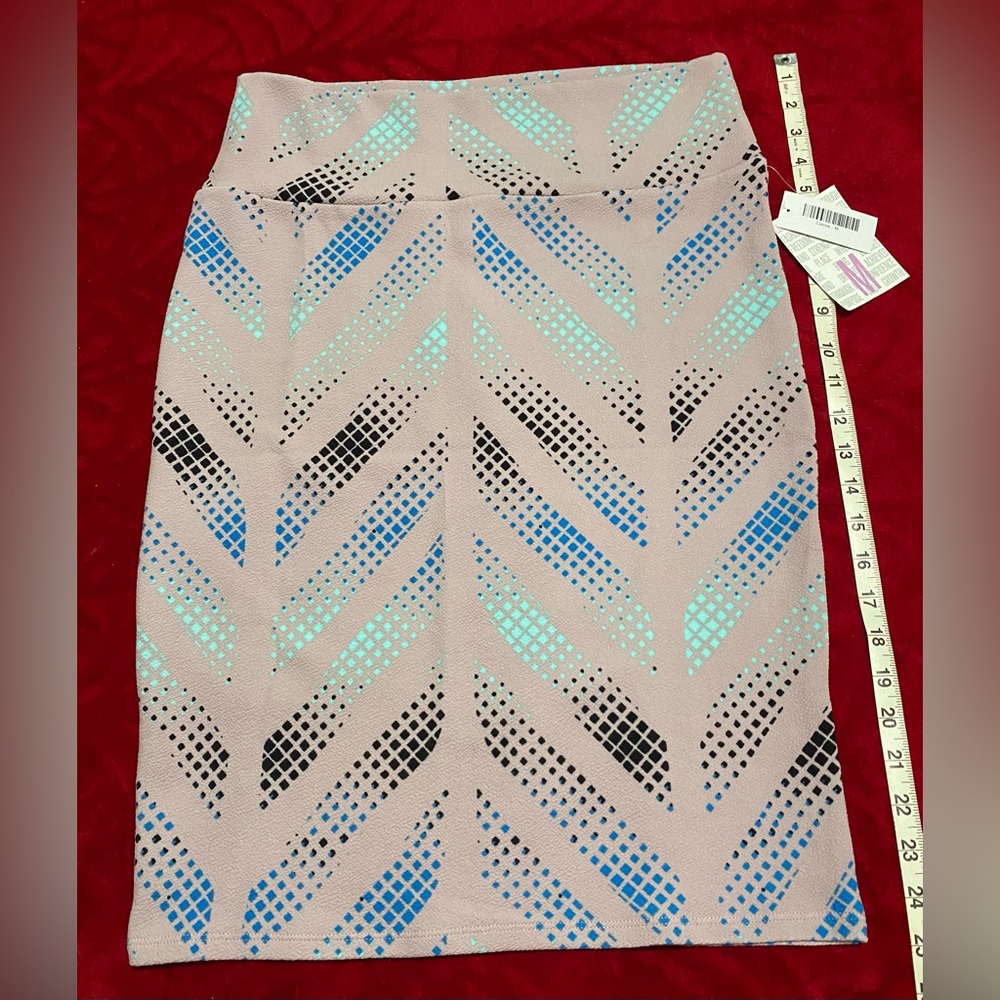 CLOSET CLEAR OUT ON ALL LULAROE MAKE A OFFER BUNDLE NWT MEDIUM STRETCH HIGHWAIST - Picture 10 of 11